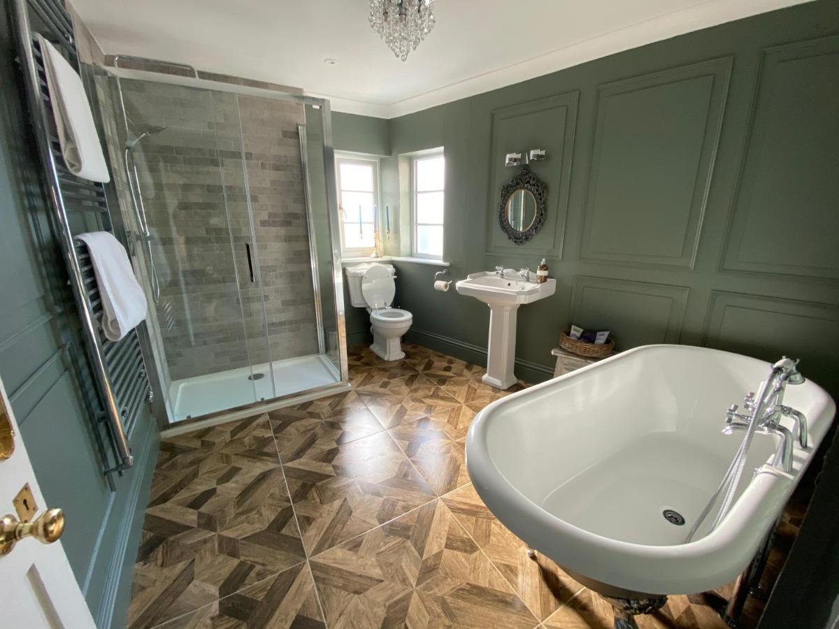 7 Salisbury Street B&B แครนบอร์น ภายนอก รูปภาพ