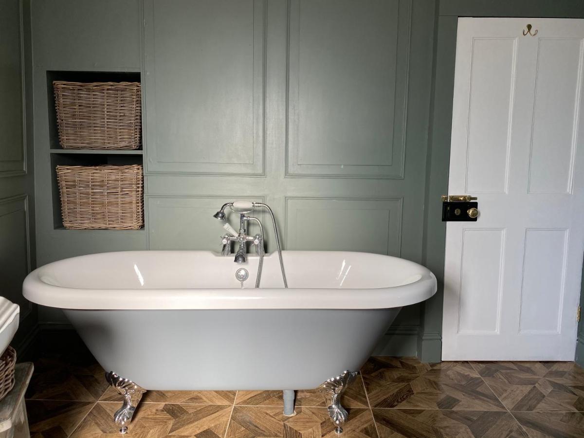 7 Salisbury Street B&B แครนบอร์น ภายนอก รูปภาพ