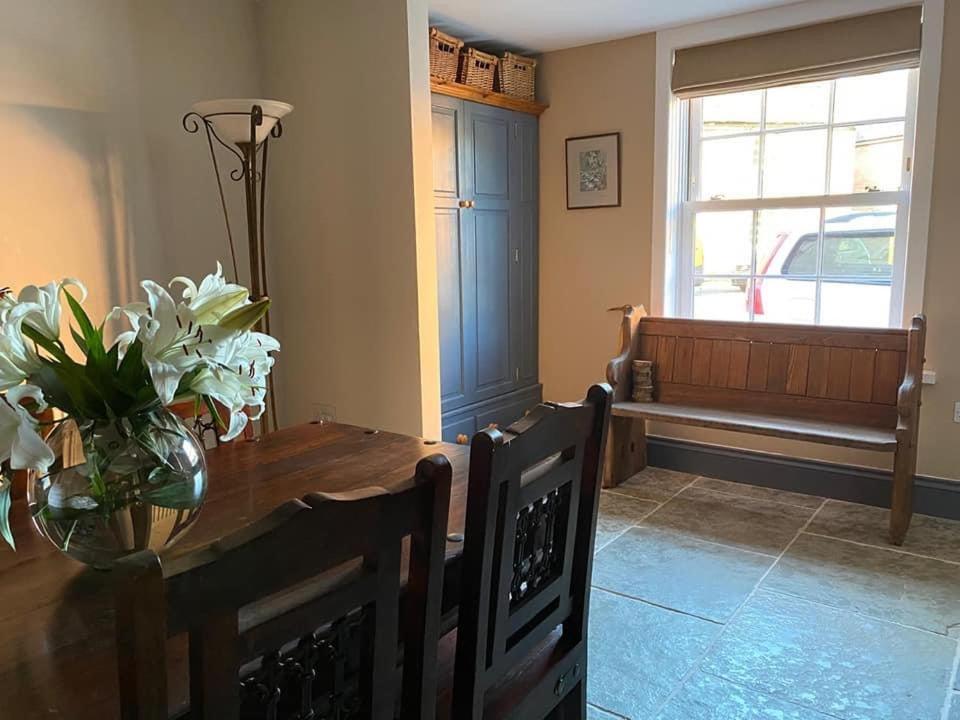 7 Salisbury Street B&B แครนบอร์น ภายนอก รูปภาพ